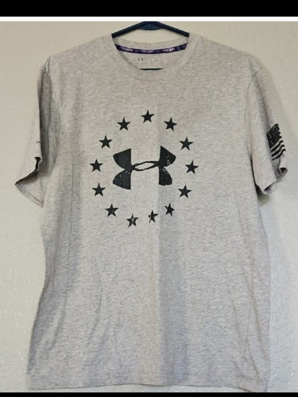 Under Armour Light Gray Short Sleeve Logo Tee with Star Circle